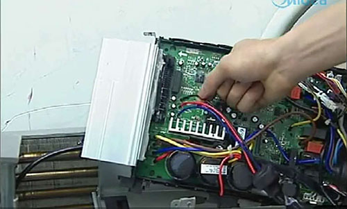 宁城美的空调电话是多少